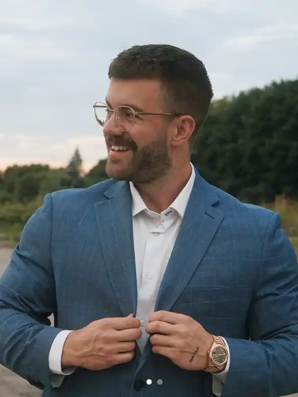 Blake Muracco — Waterloo Region Wedding Officiant
